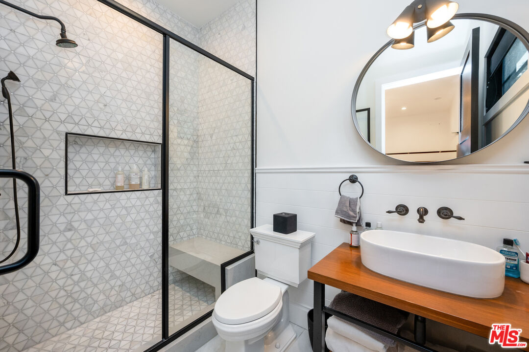 320 N Alta Vista Blvd