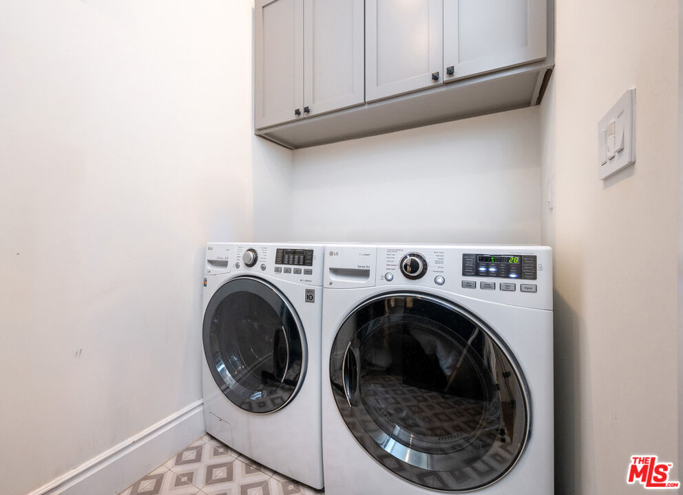 320 N Alta Vista Blvd