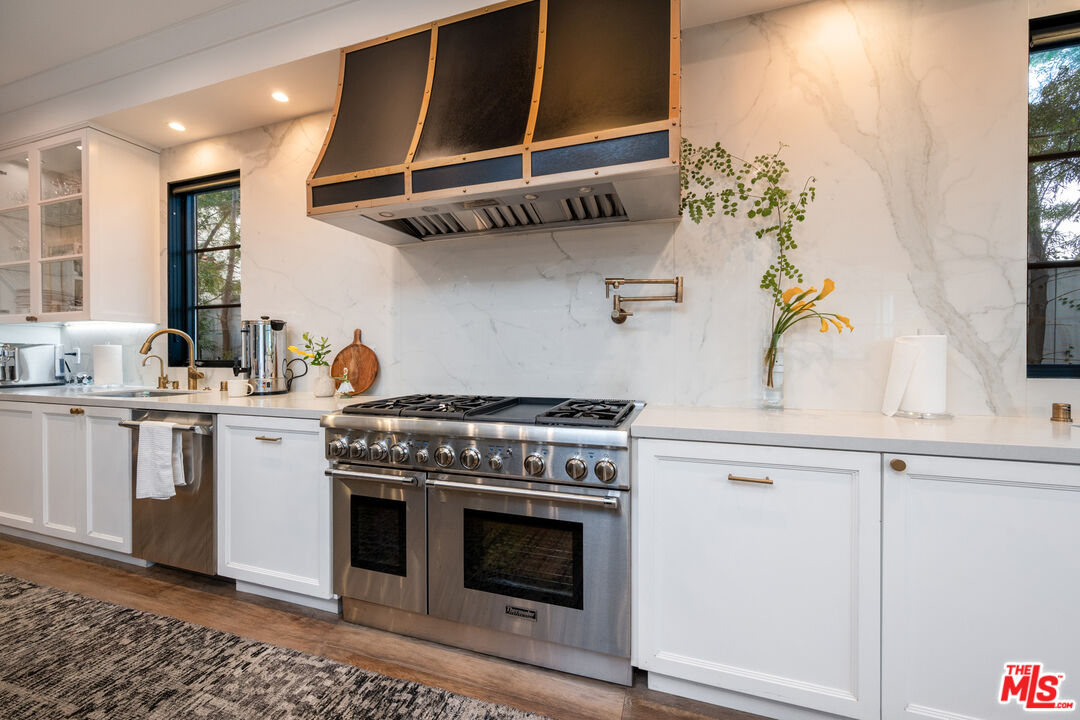 320 N Alta Vista Blvd