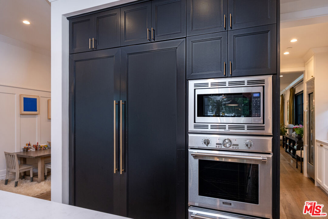 320 N Alta Vista Blvd