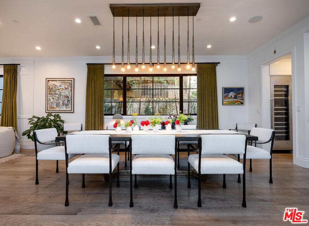 320 N Alta Vista Blvd