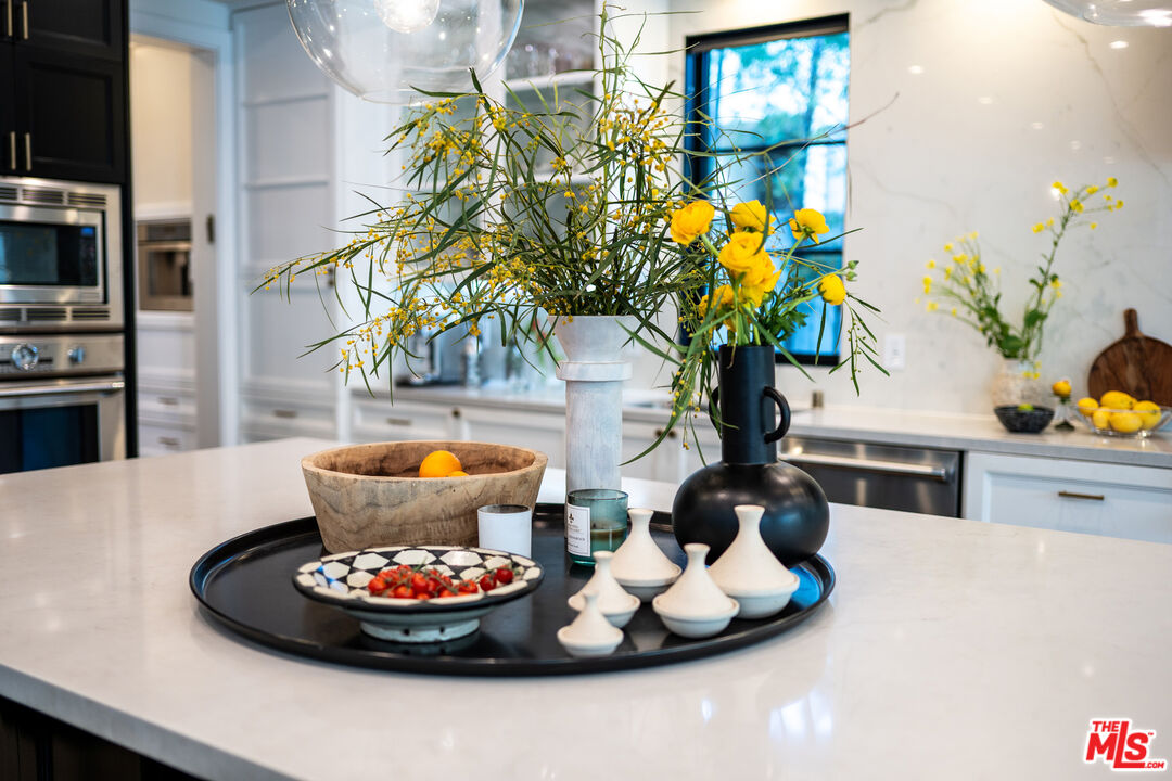 320 N Alta Vista Blvd