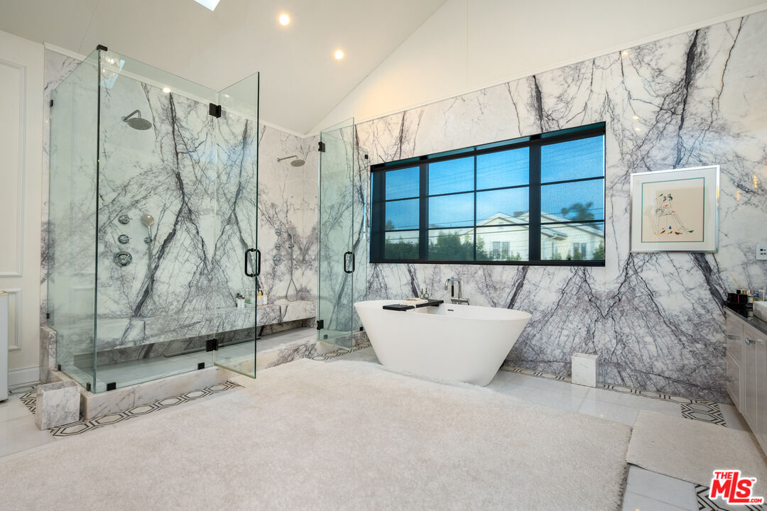 320 N Alta Vista Blvd