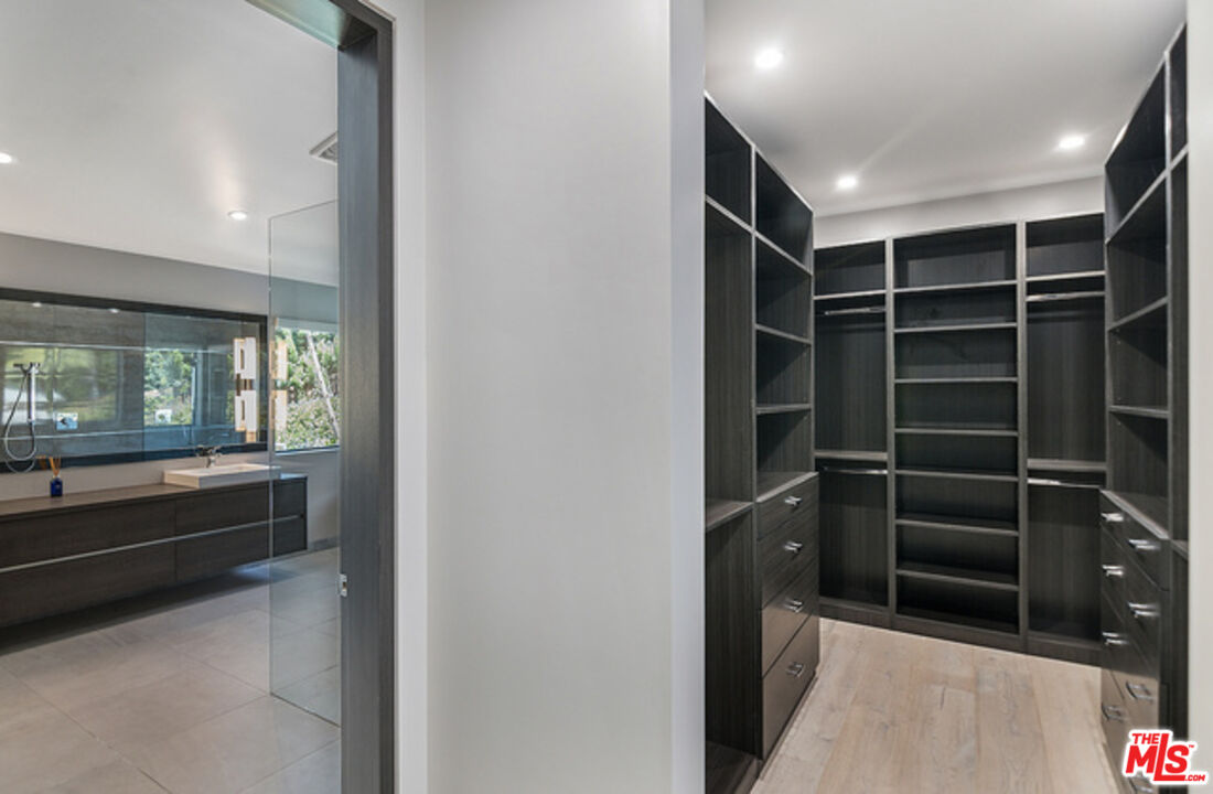 2122 Castle Heights Ave