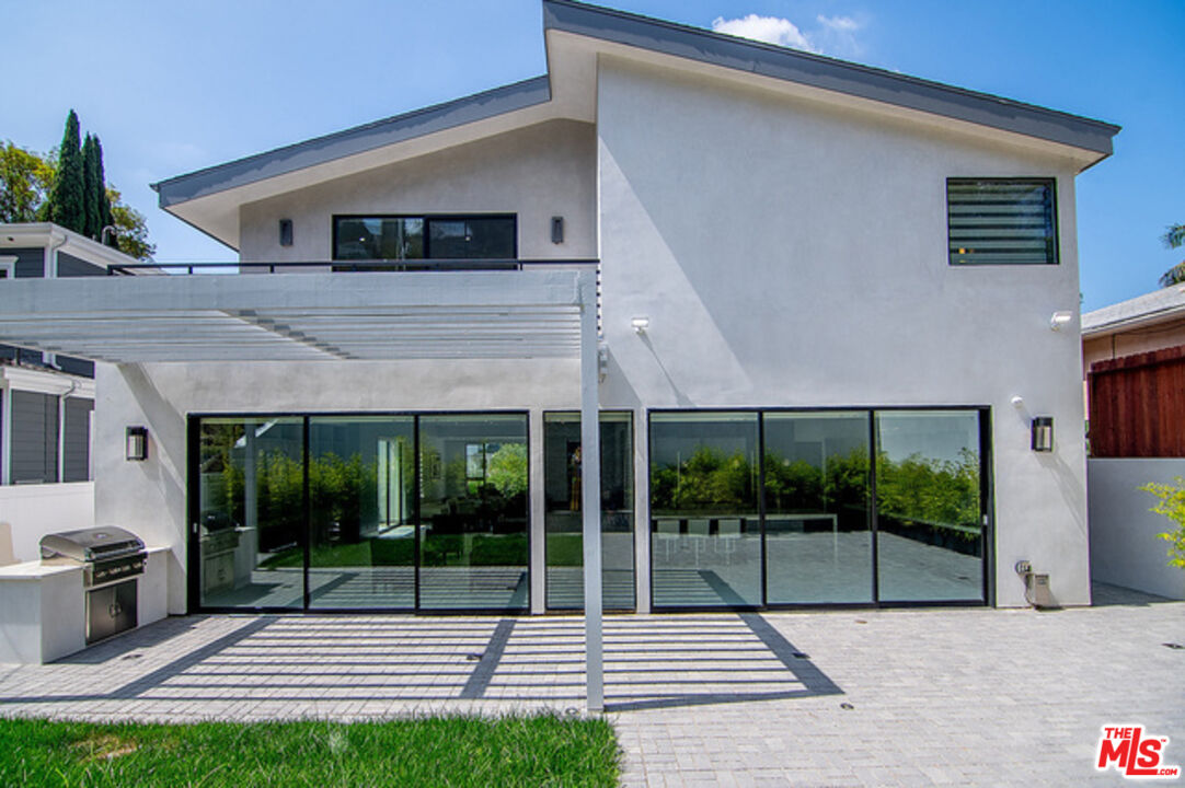 2122 Castle Heights Ave