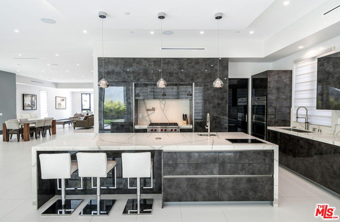 2122 Castle Heights Ave