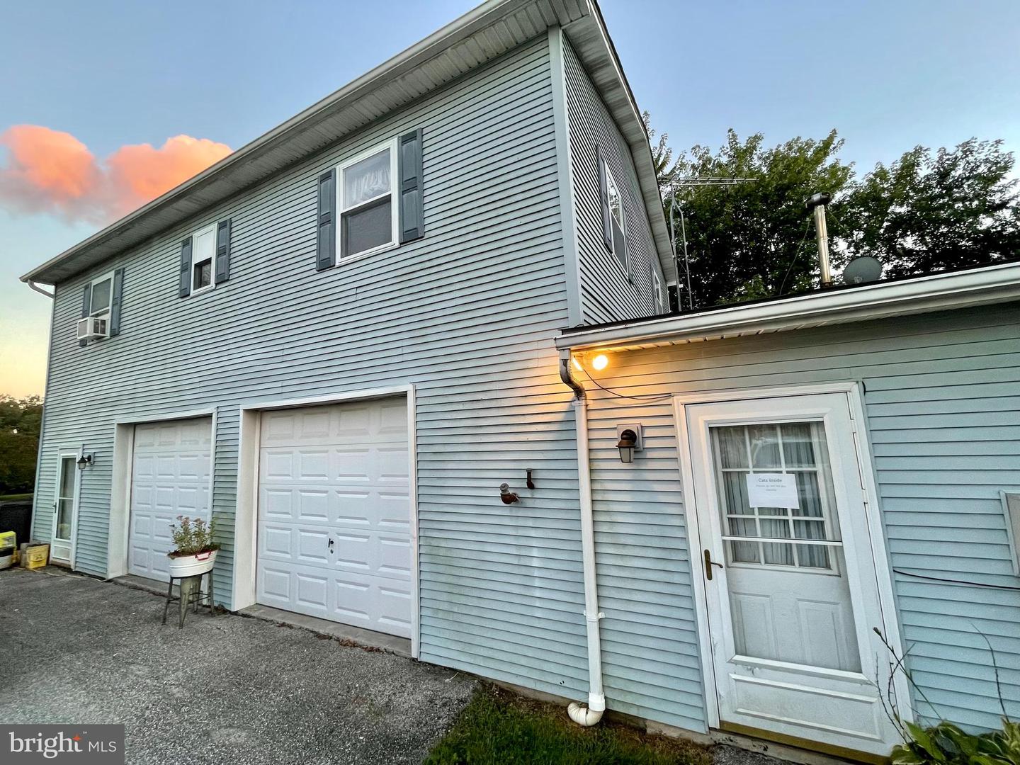 2275 Old Harrisburg Rd