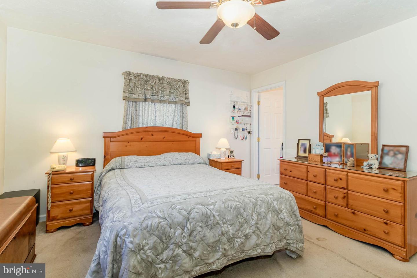 2275 Old Harrisburg Rd