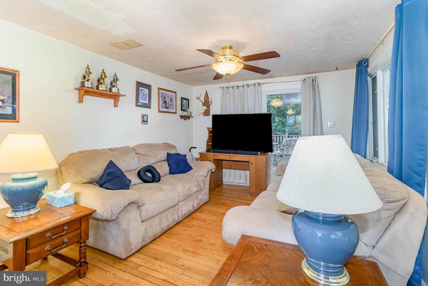 2275 Old Harrisburg Rd