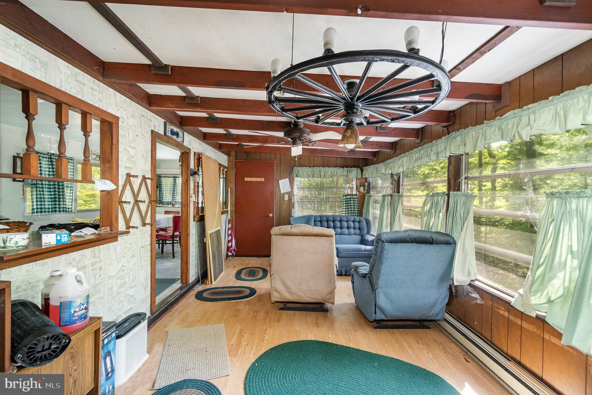 80 Pine Tree Trl