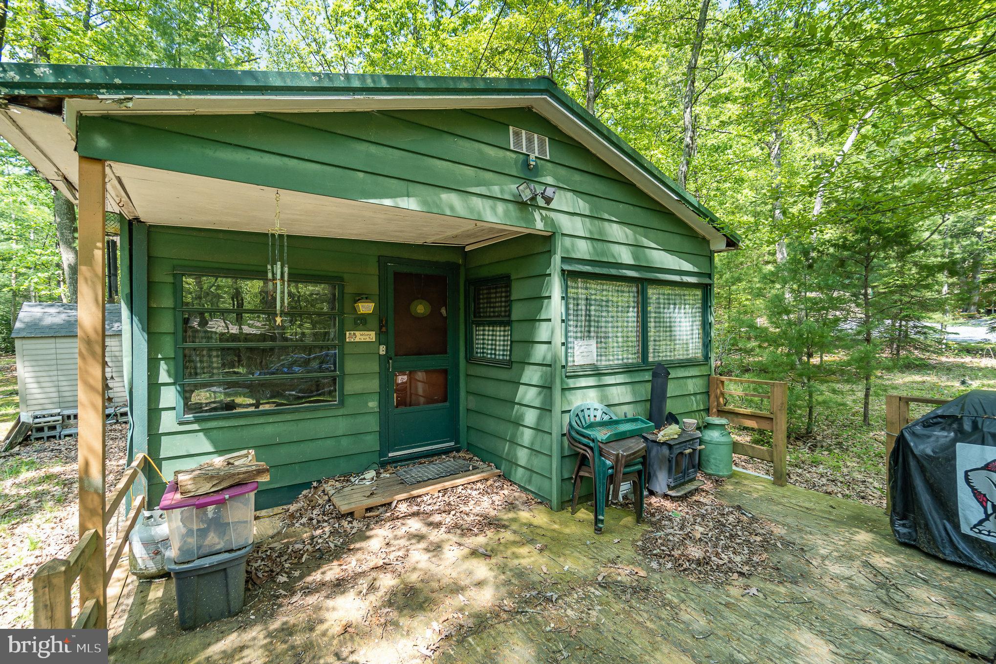 80 Pine Tree Trl