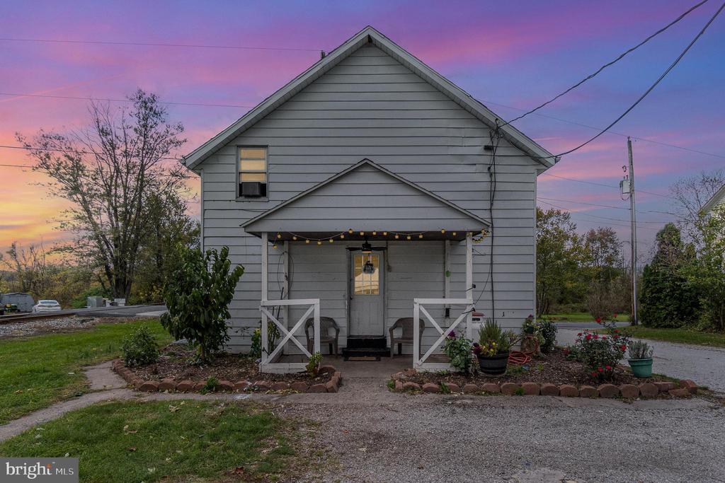 498 Tillietown Rd
