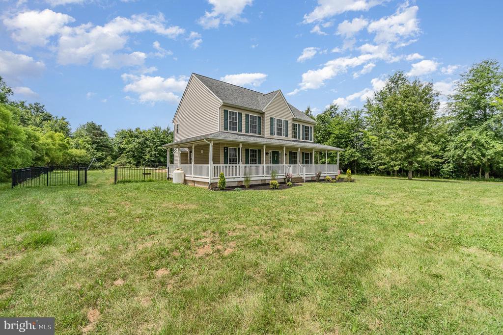 85 Saint Johns Rd W