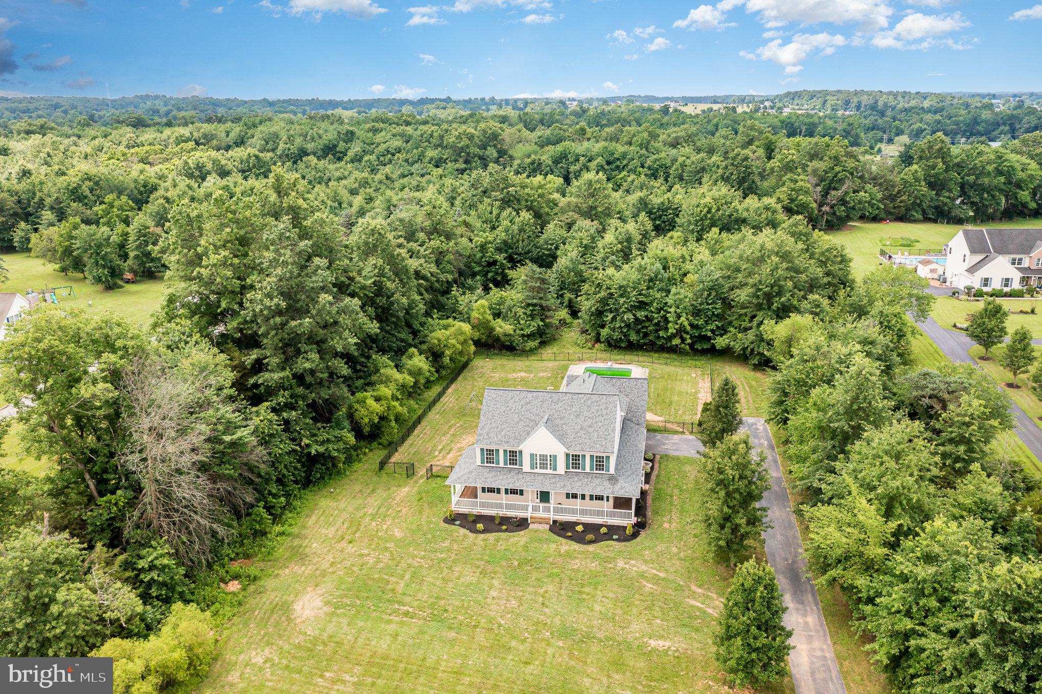 85 Saint Johns Rd W