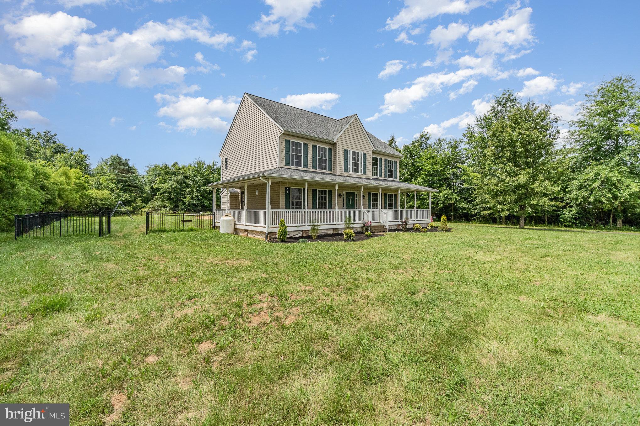 85 Saint Johns Rd W