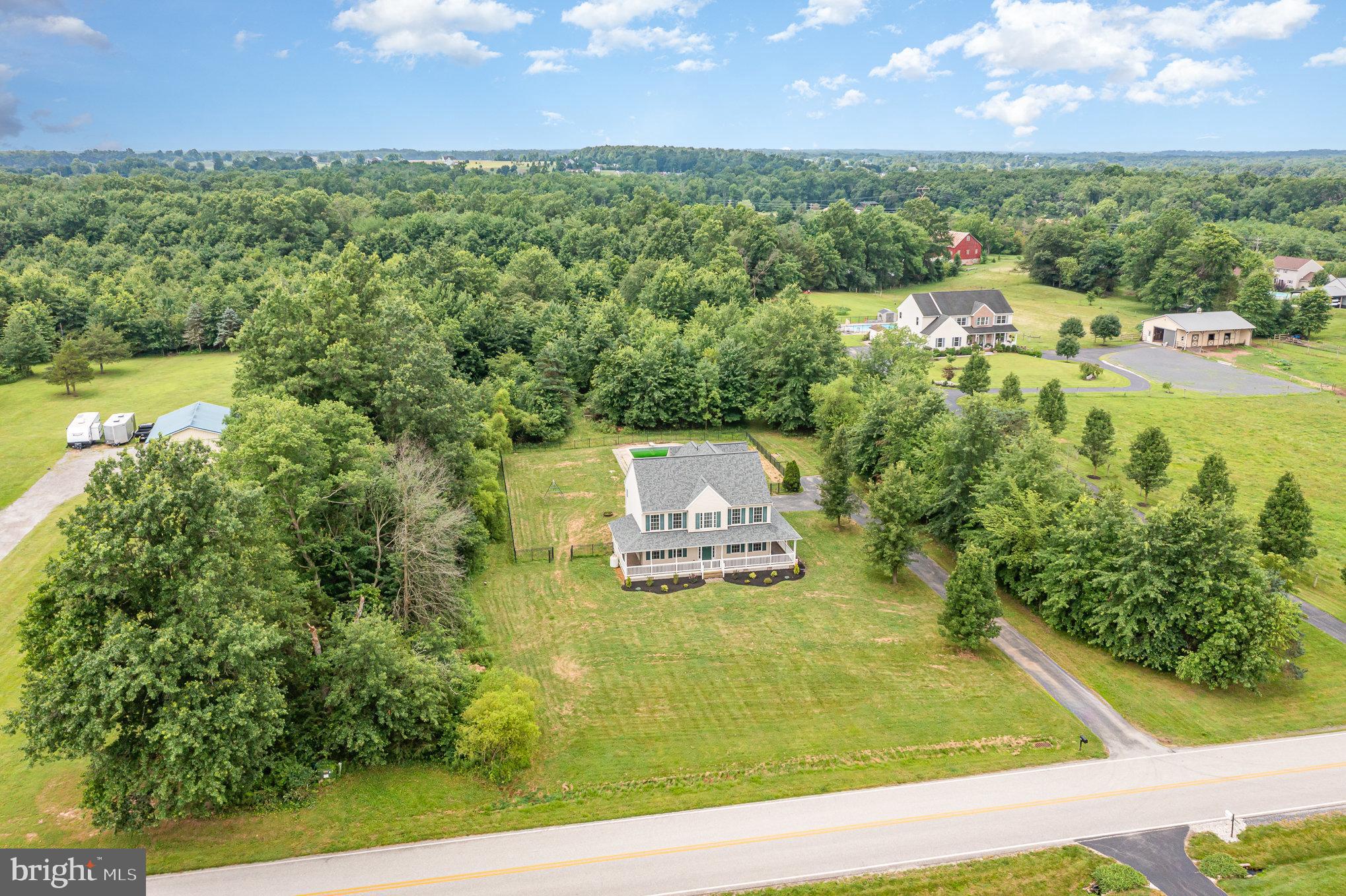 85 Saint Johns Rd W