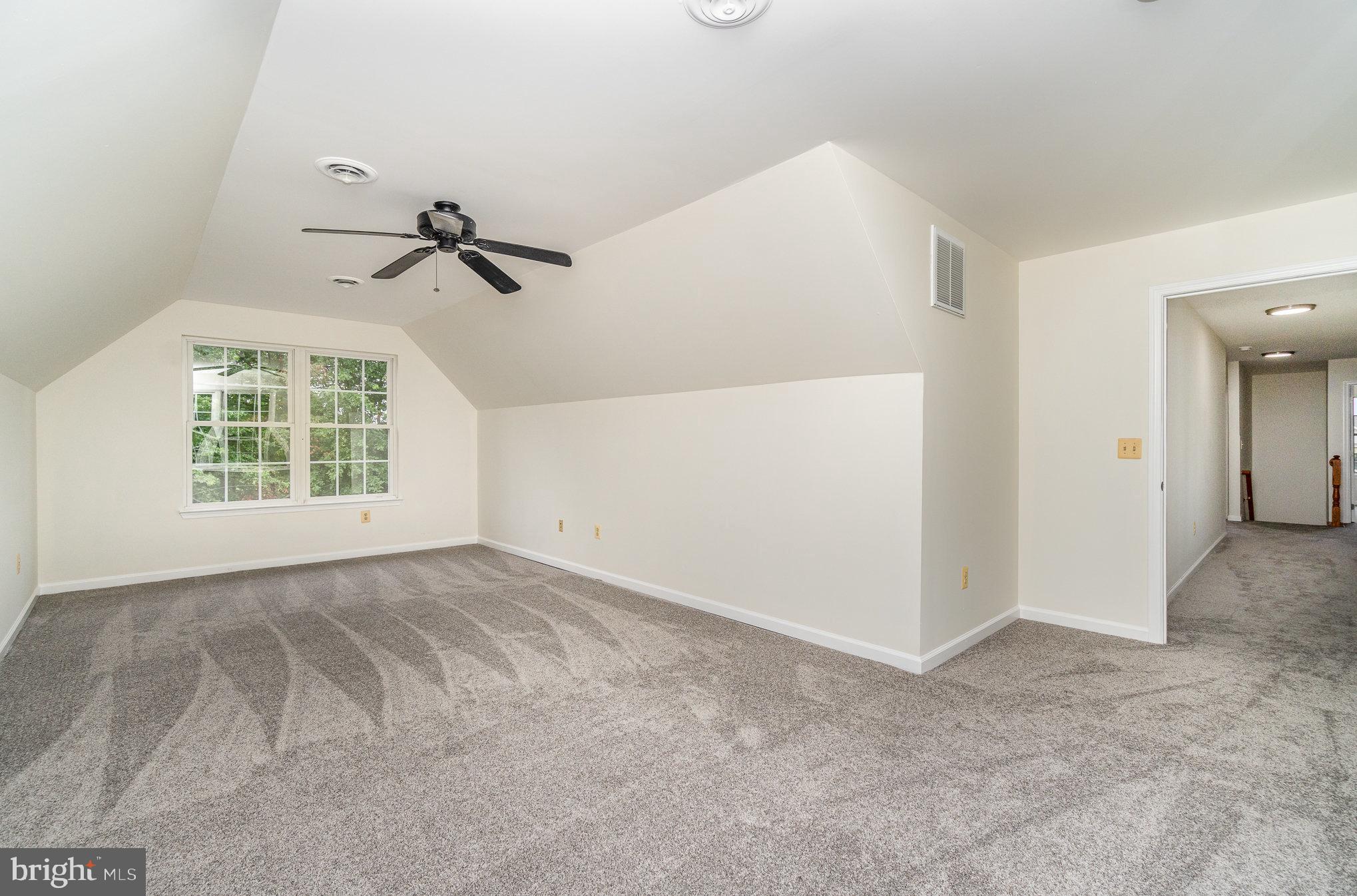 85 Saint Johns Rd W