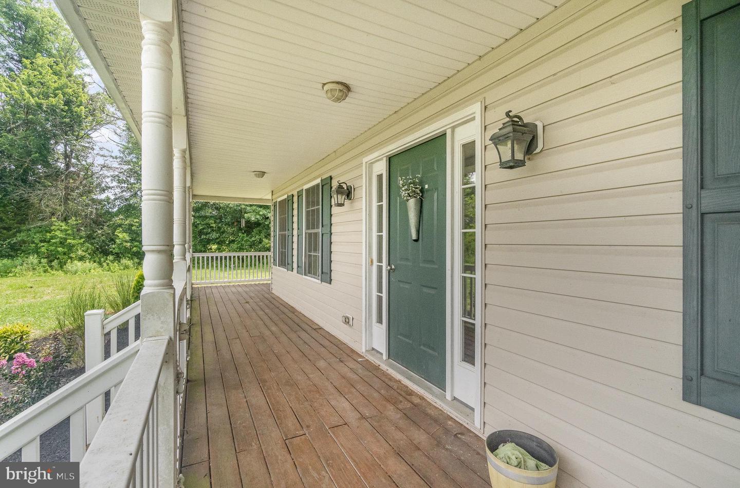 85 Saint Johns Rd W