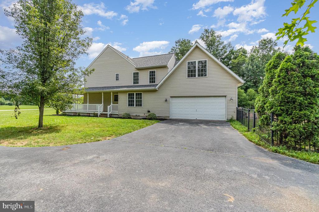 85 Saint Johns Rd W