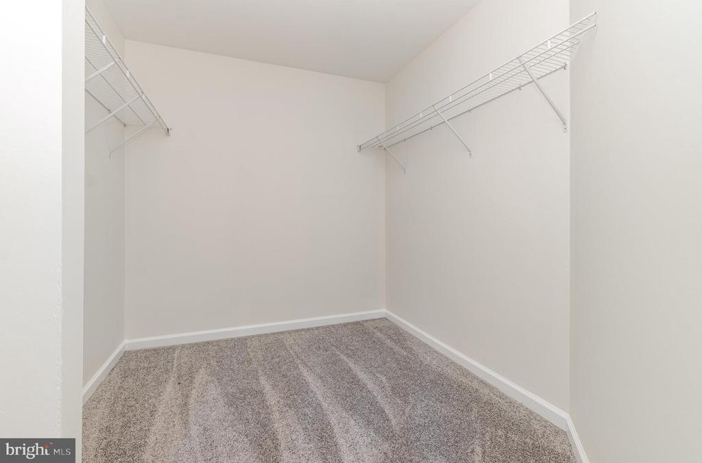 85 Saint Johns Rd W