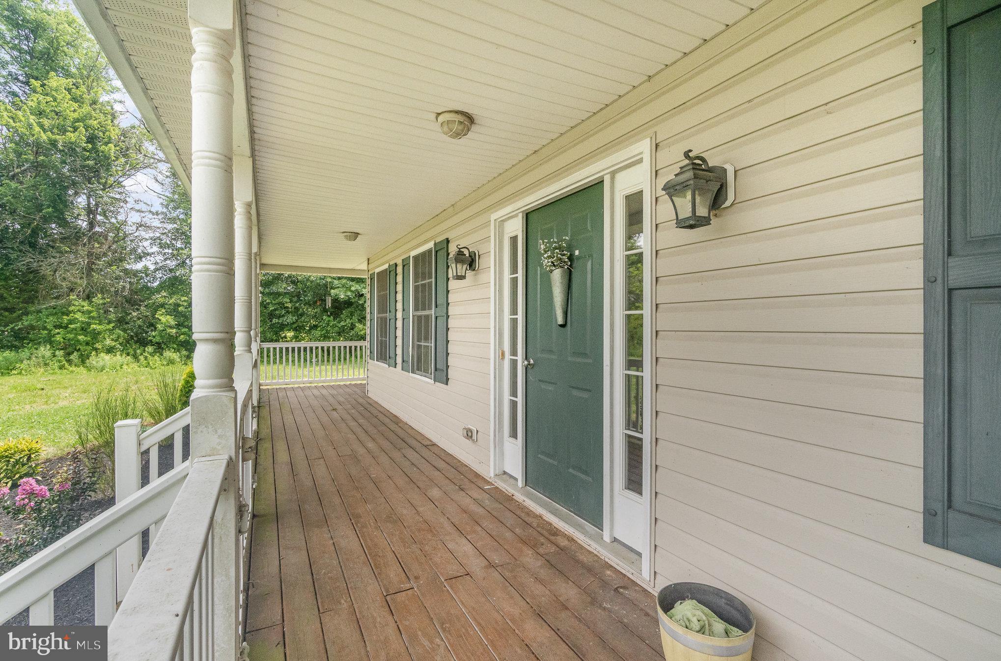 85 Saint Johns Rd W