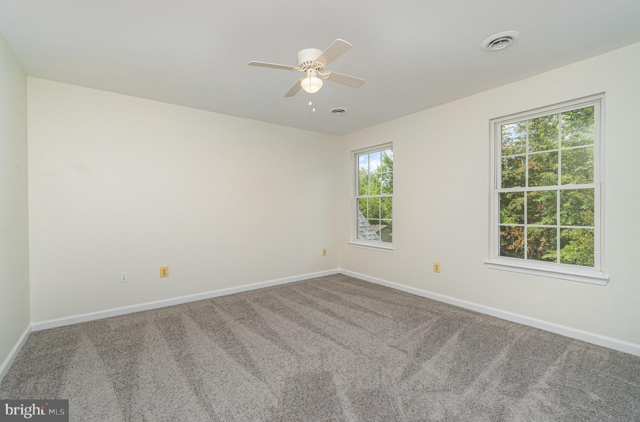85 Saint Johns Rd W