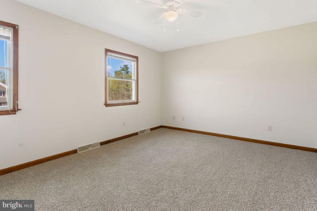 10 HOMESTEAD DRIVE