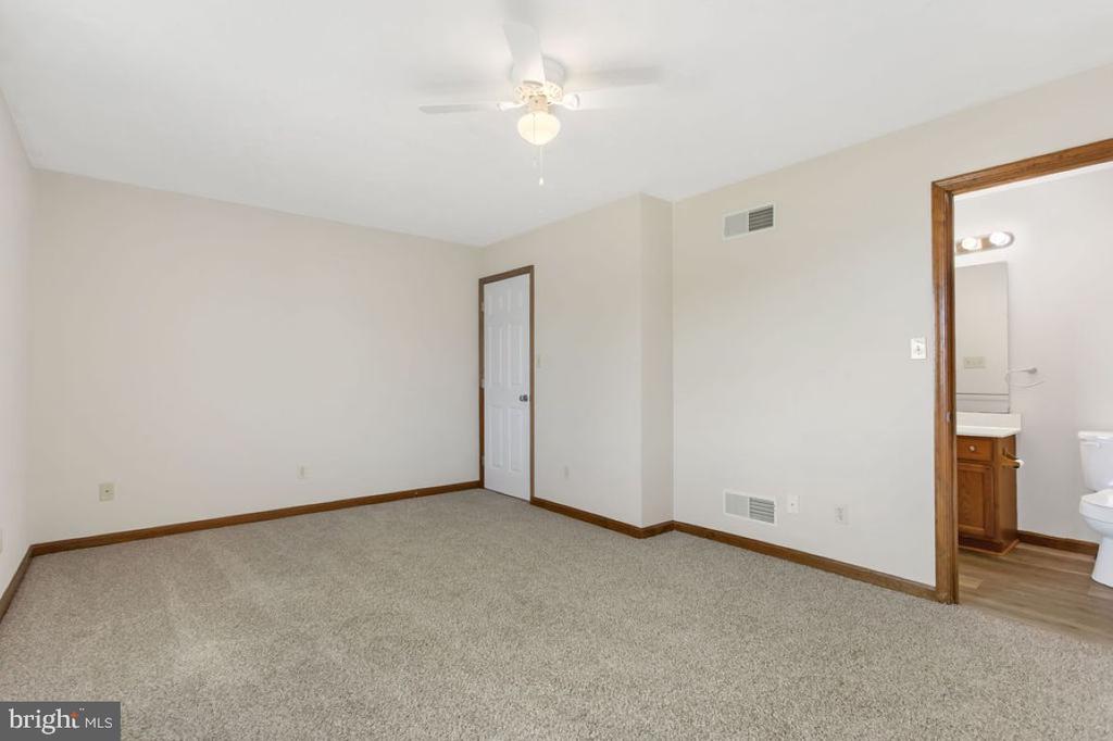 10 HOMESTEAD DRIVE