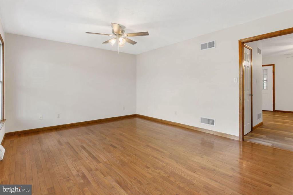 10 HOMESTEAD DRIVE