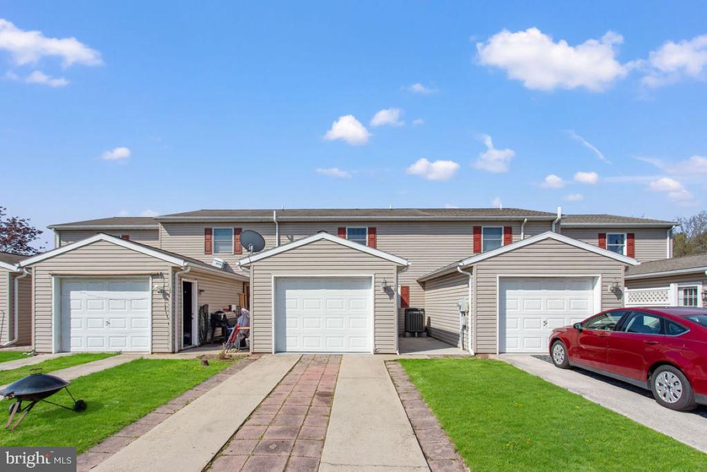 10 HOMESTEAD DRIVE