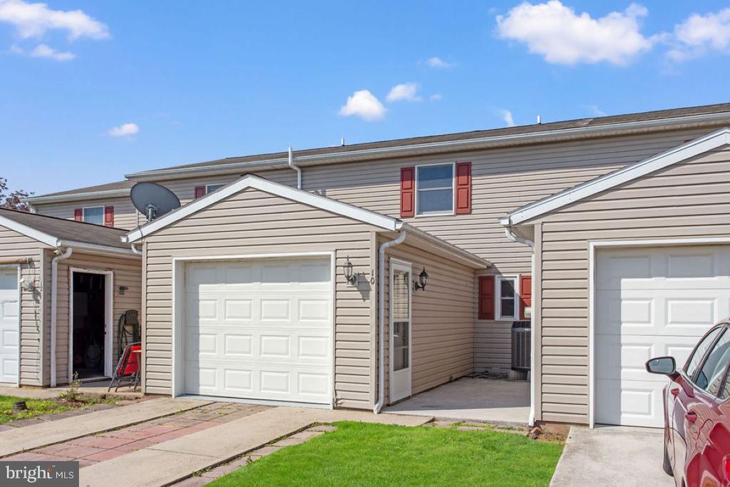 10 HOMESTEAD DRIVE