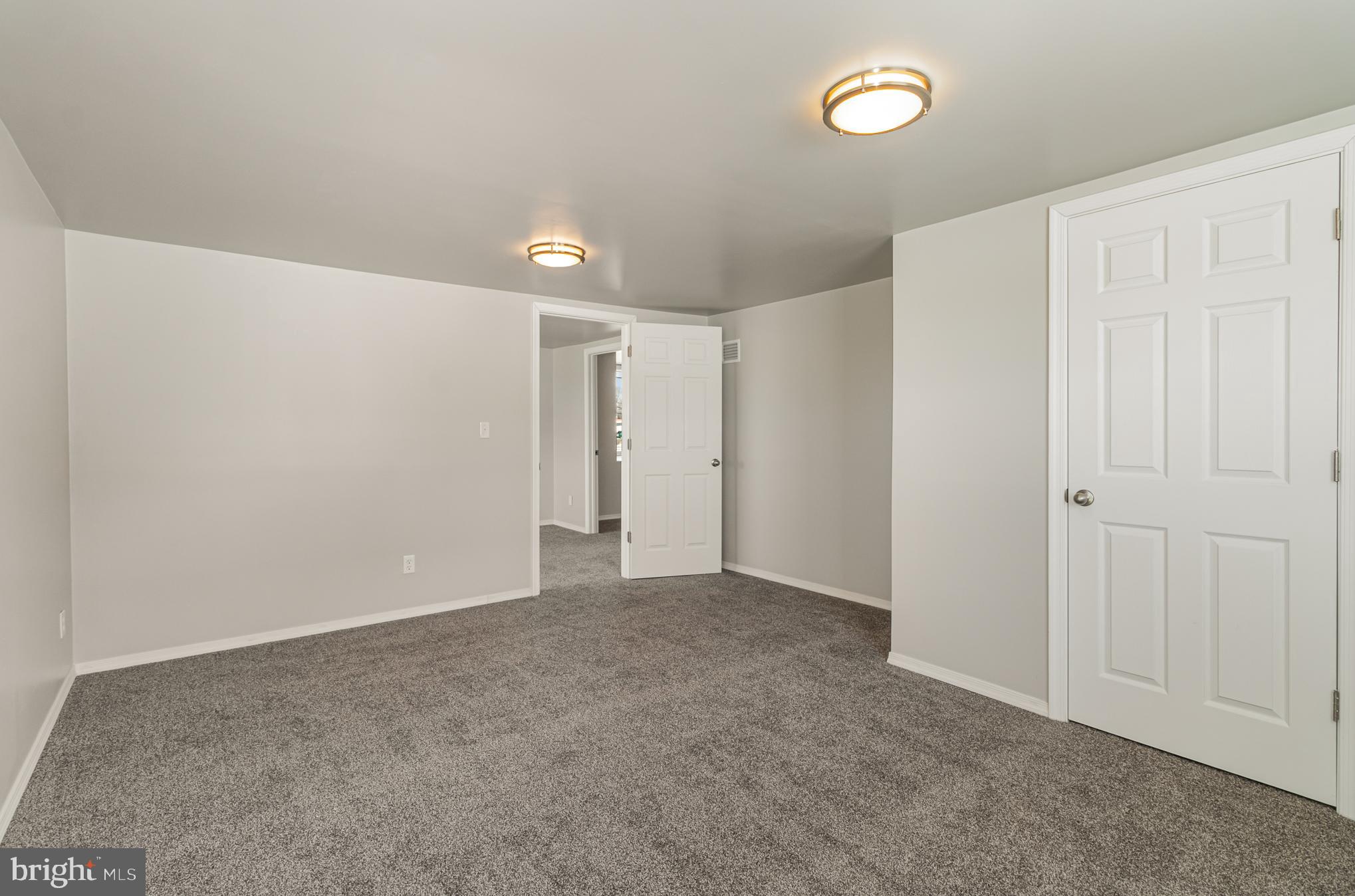 417 E Main St