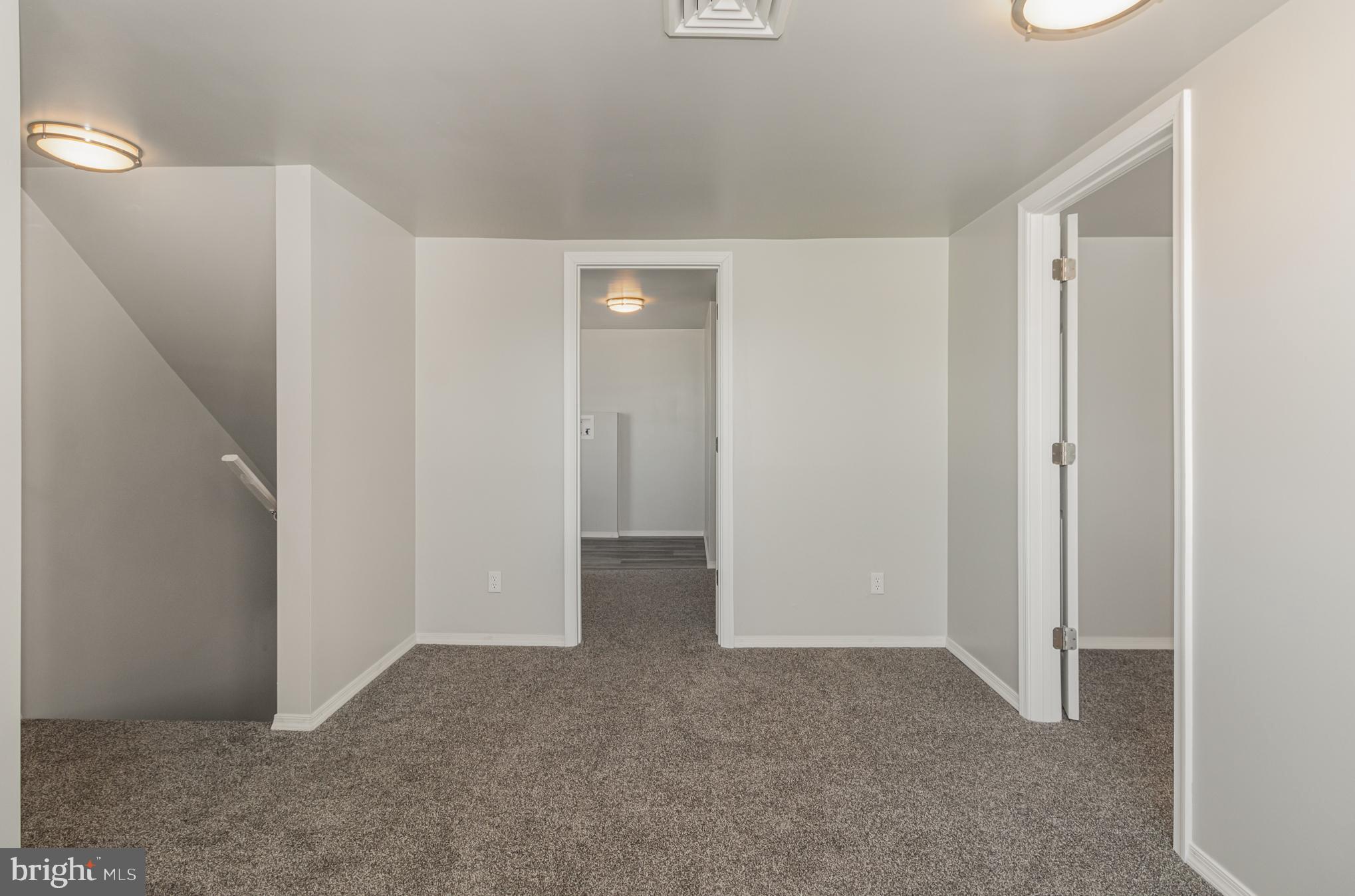 417 E Main St