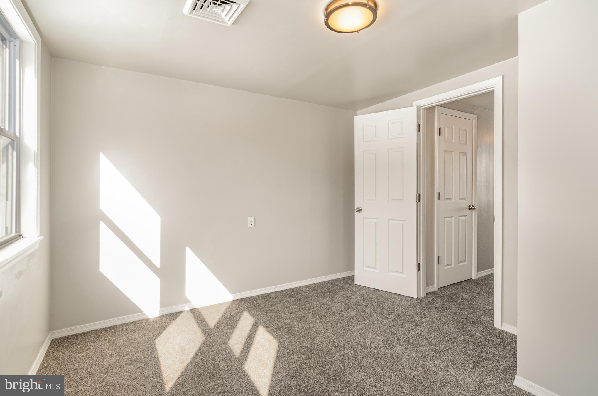 417 E Main St