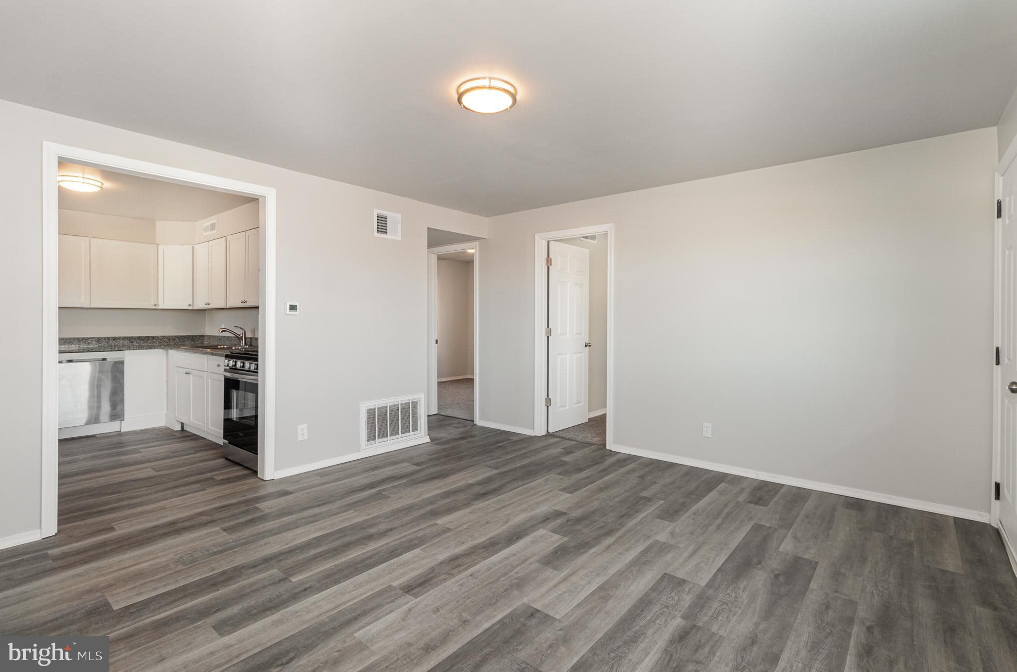 417 E Main St