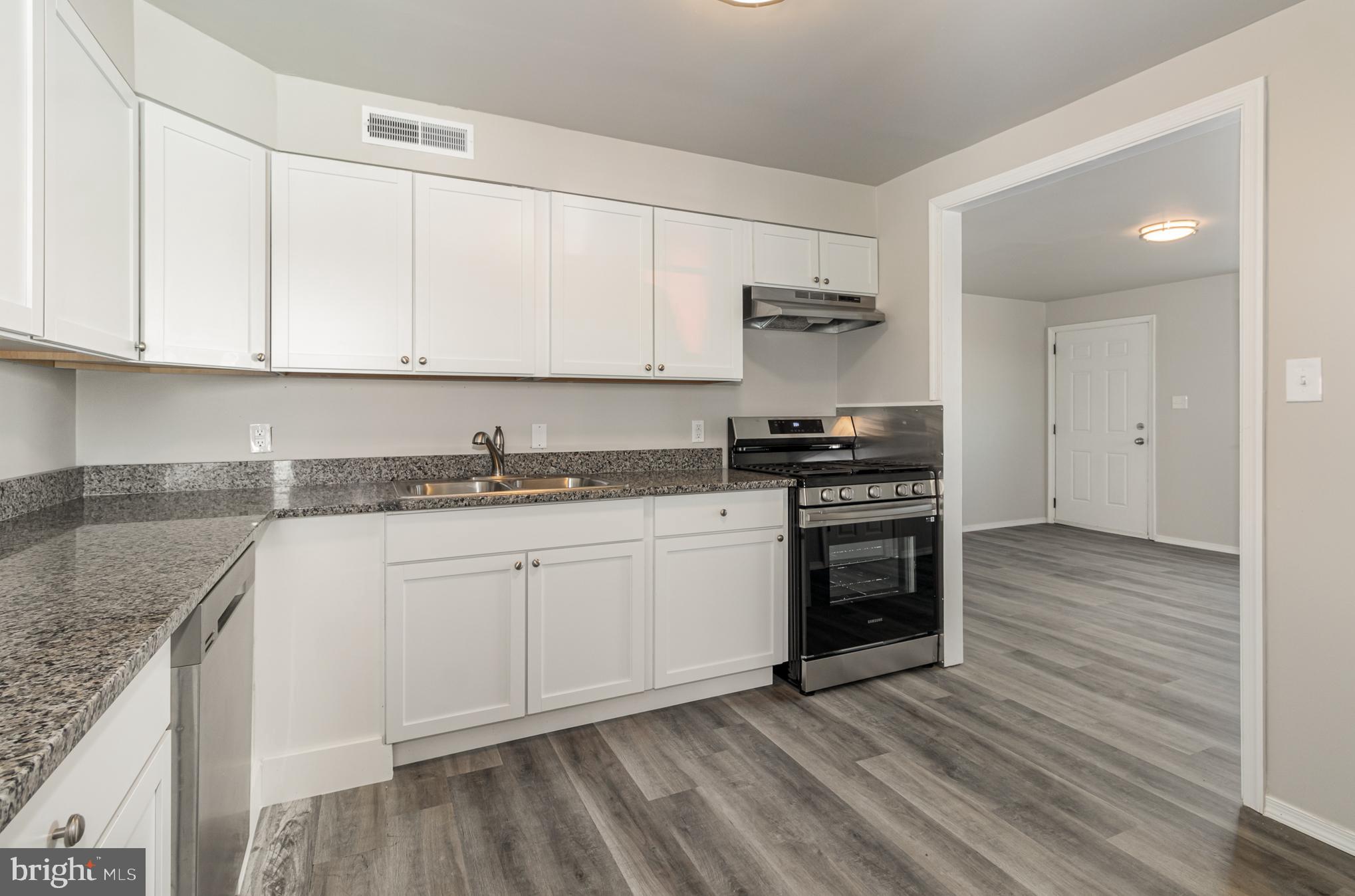417 E Main St