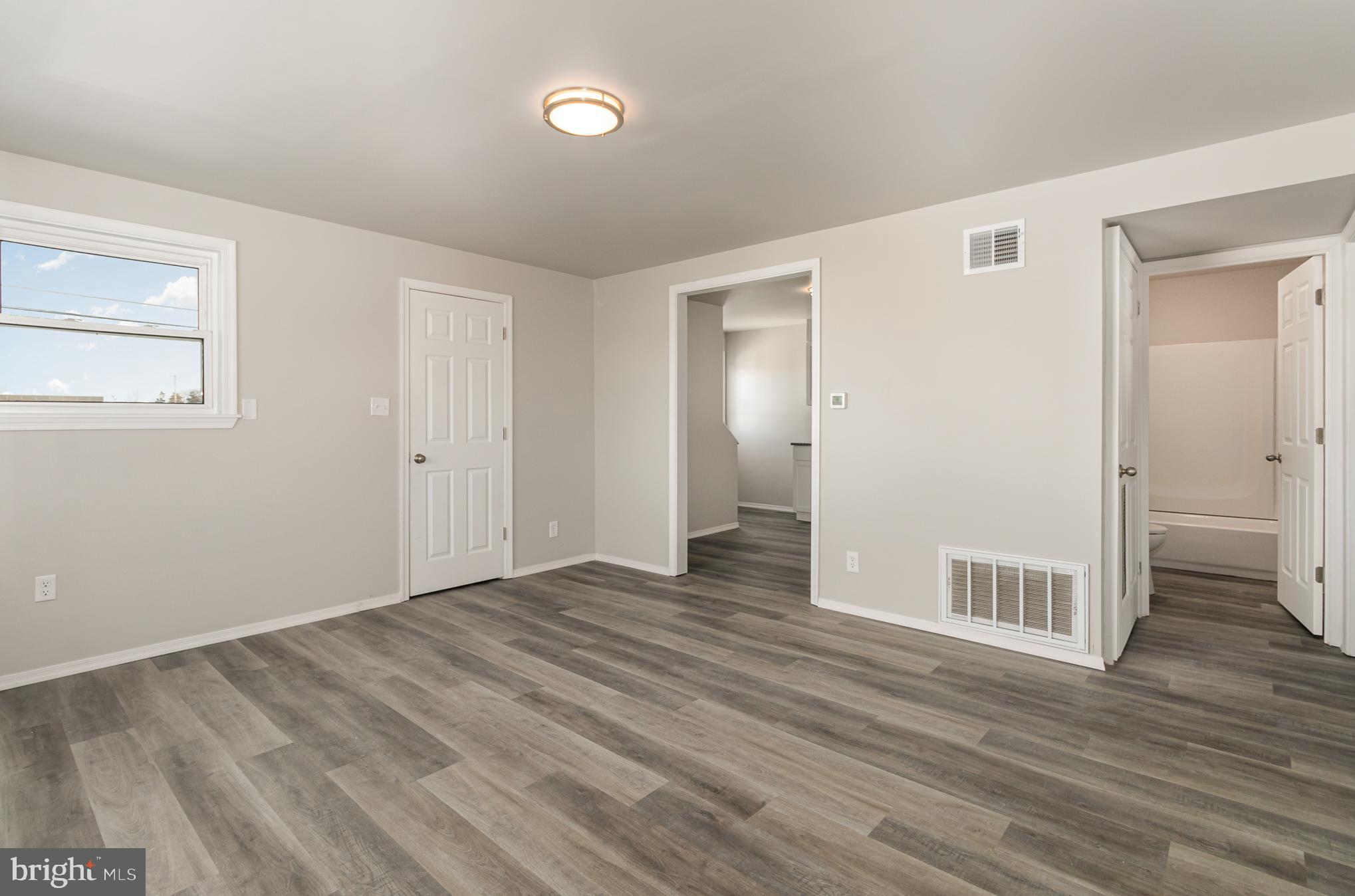 417 E Main St