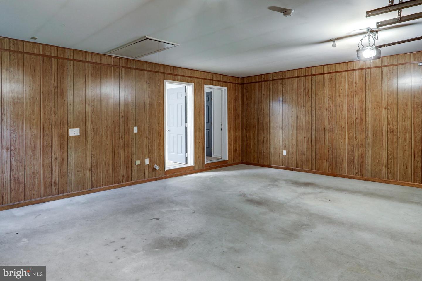 520 Boxwood Ln