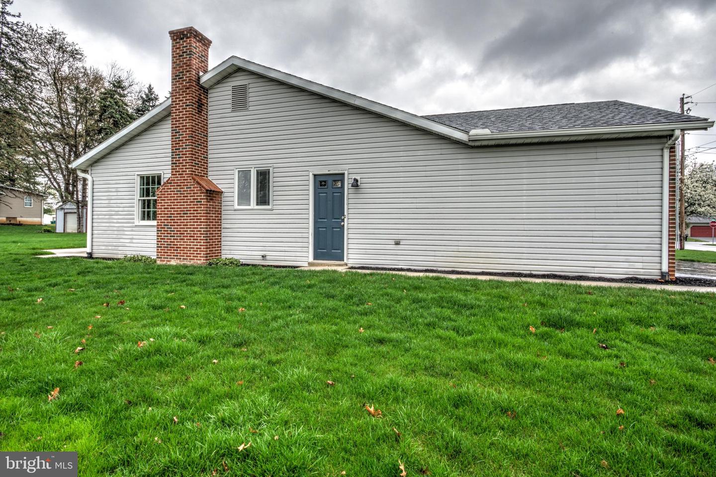 520 Boxwood Ln