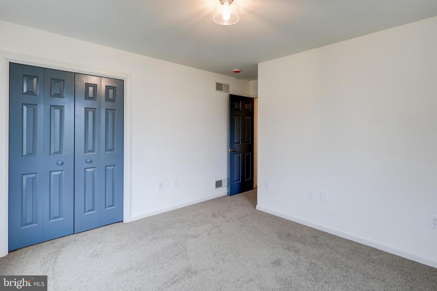 520 Boxwood Ln