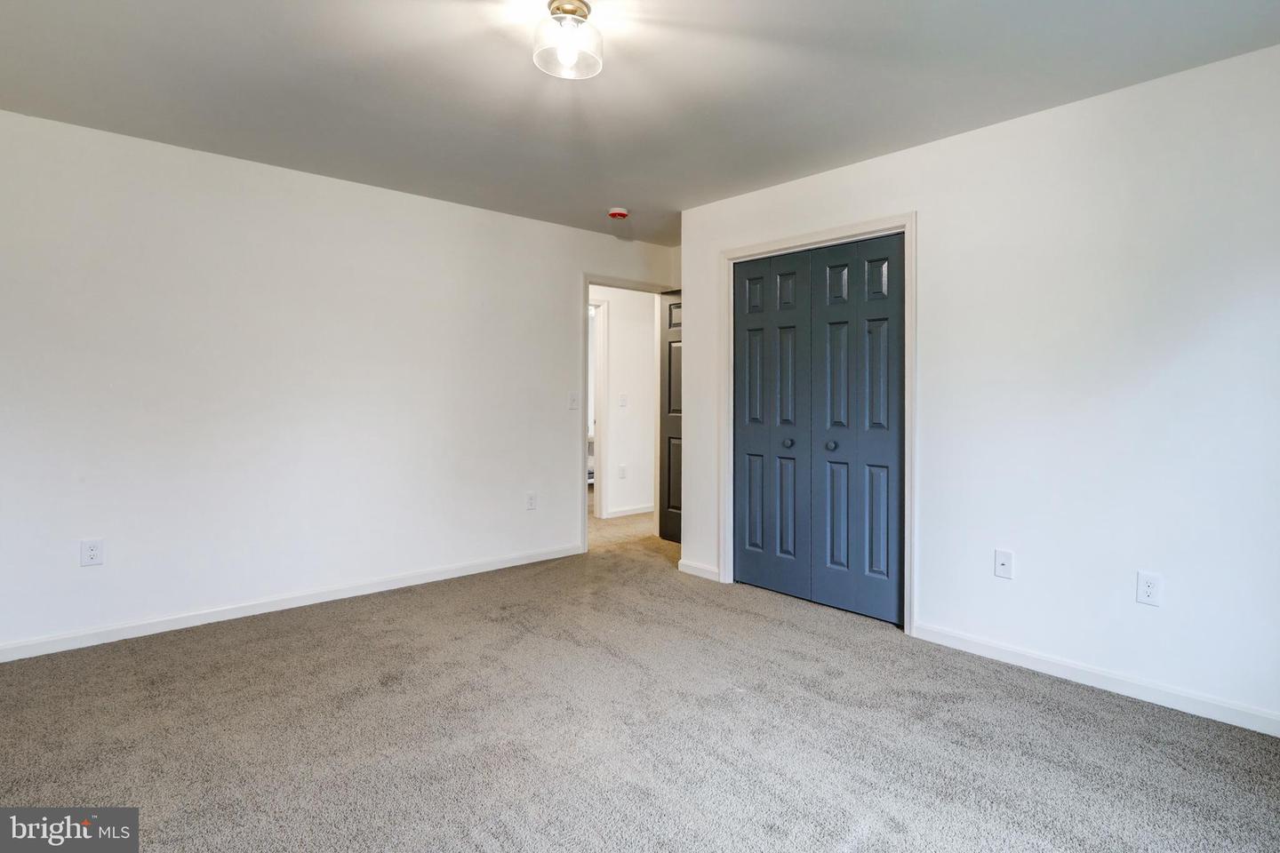 520 Boxwood Ln