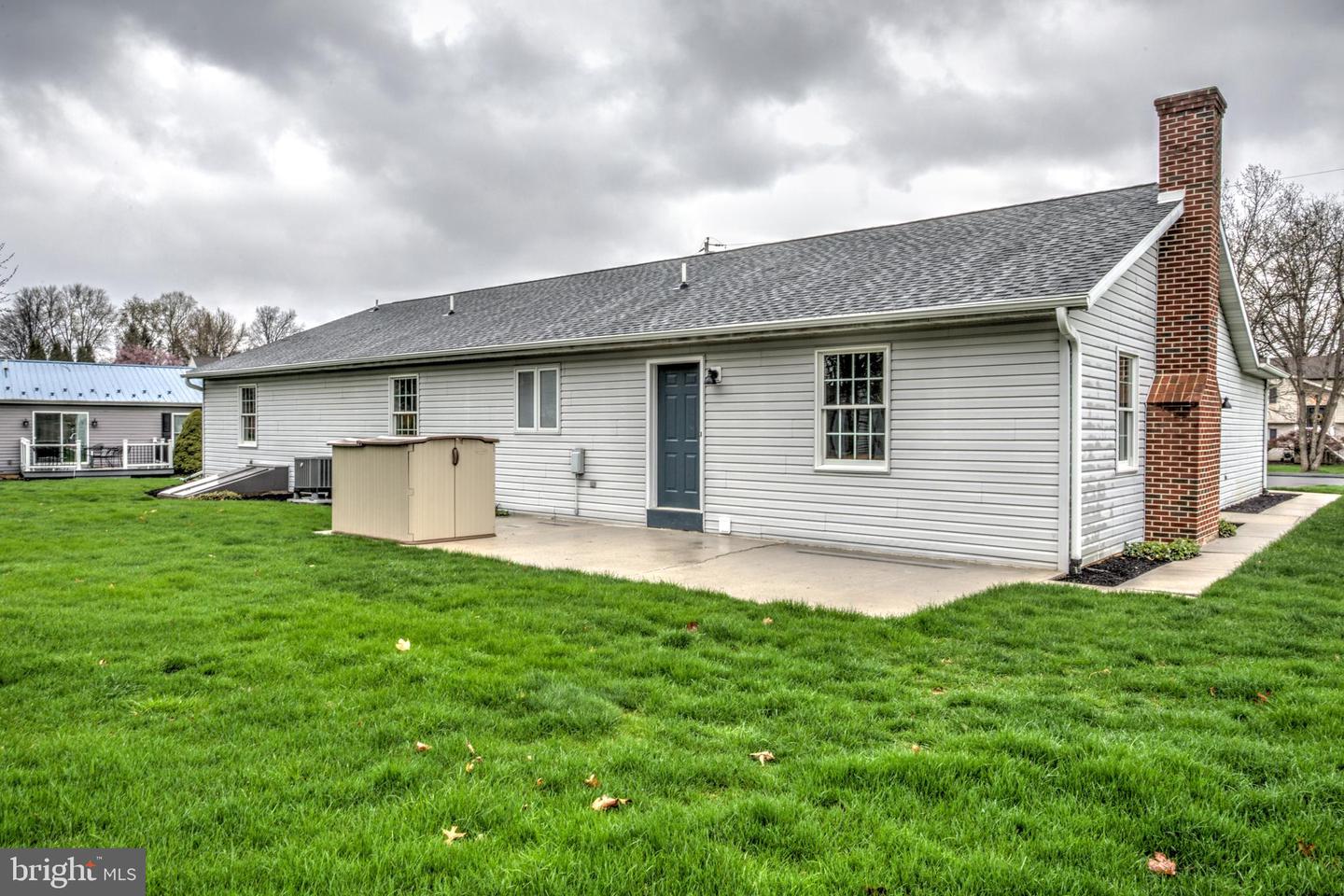 520 Boxwood Ln
