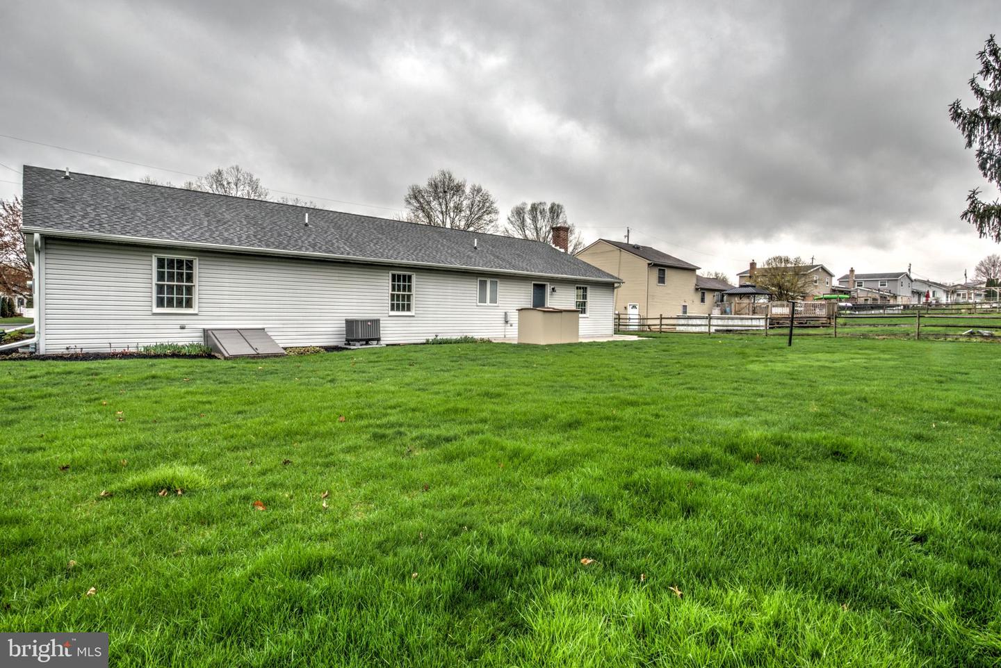 520 Boxwood Ln