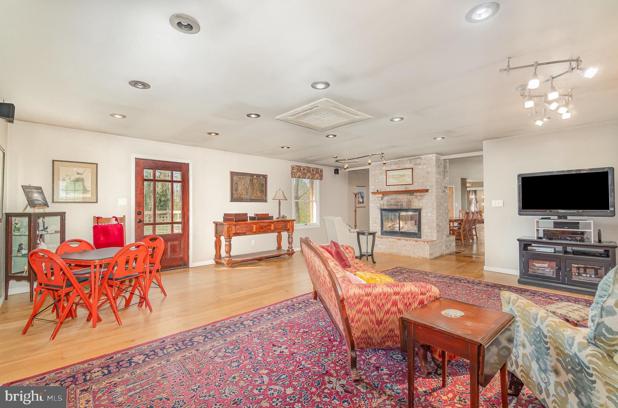 99 Fogelsanger Rd