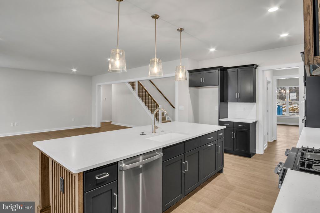 309 DEERFIELD LANE