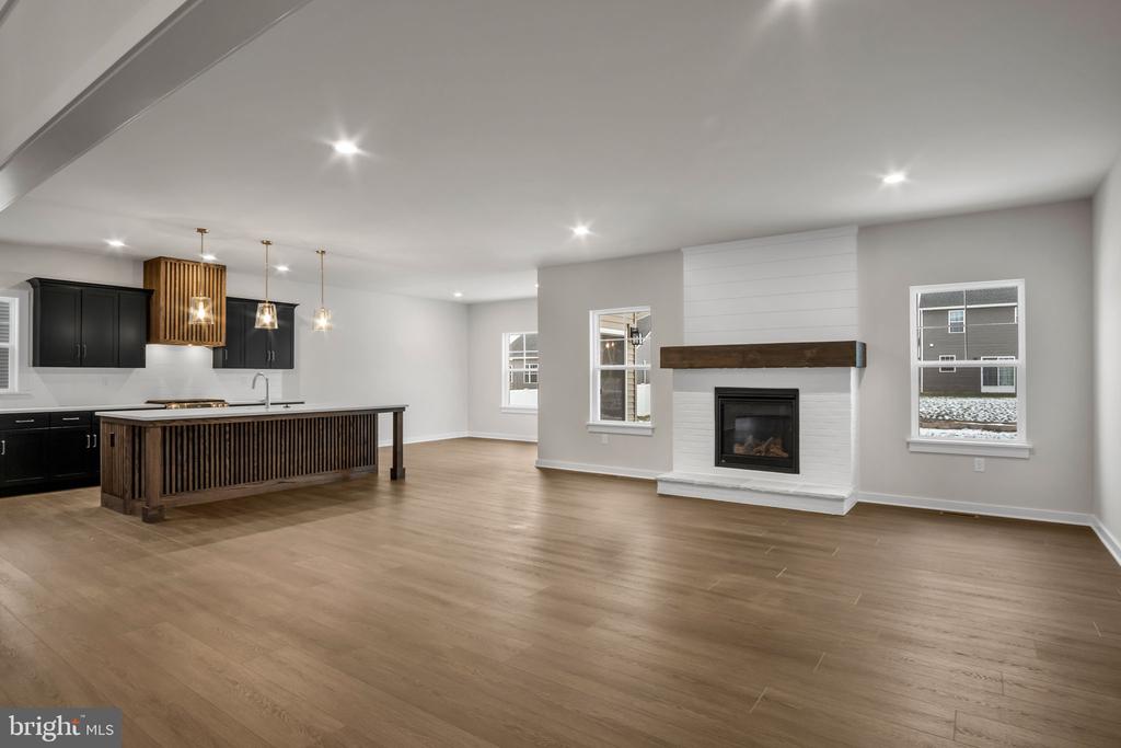 309 DEERFIELD LANE