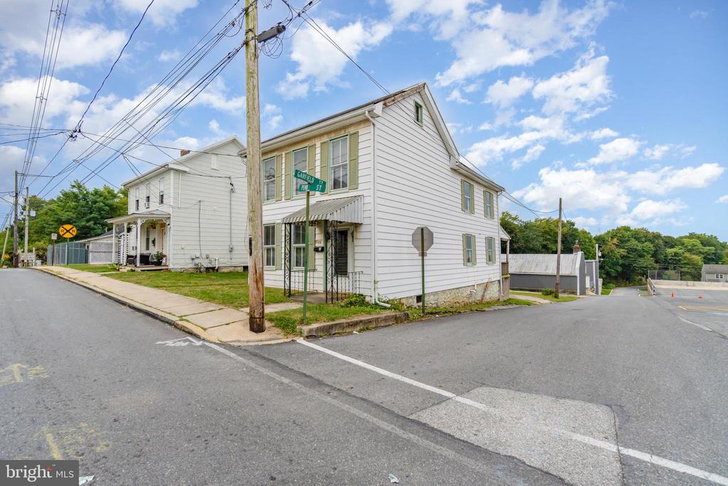 200 S PENN STREET