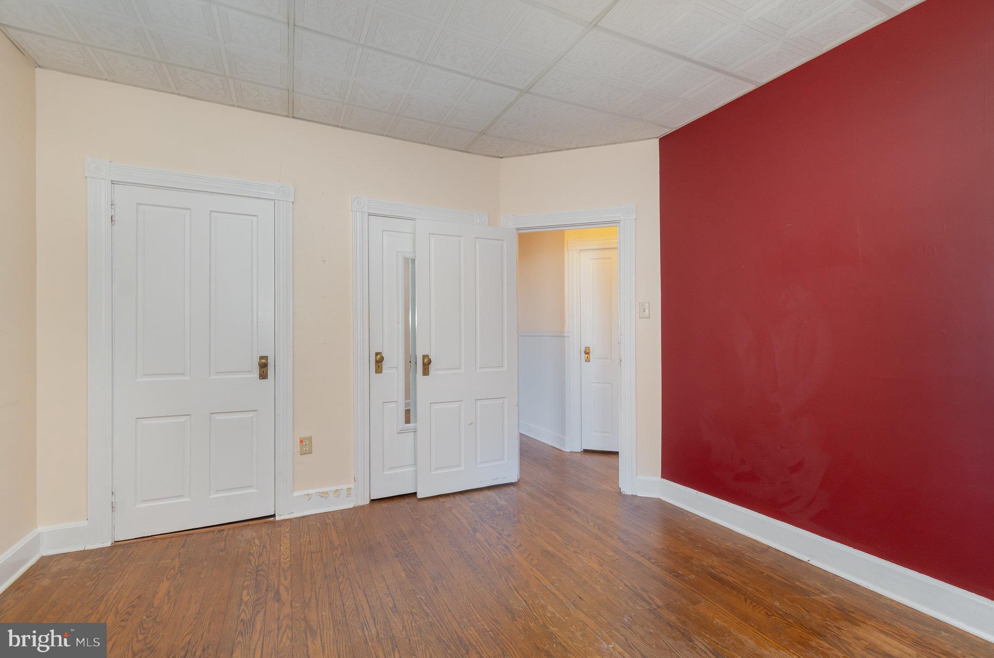 132 East St