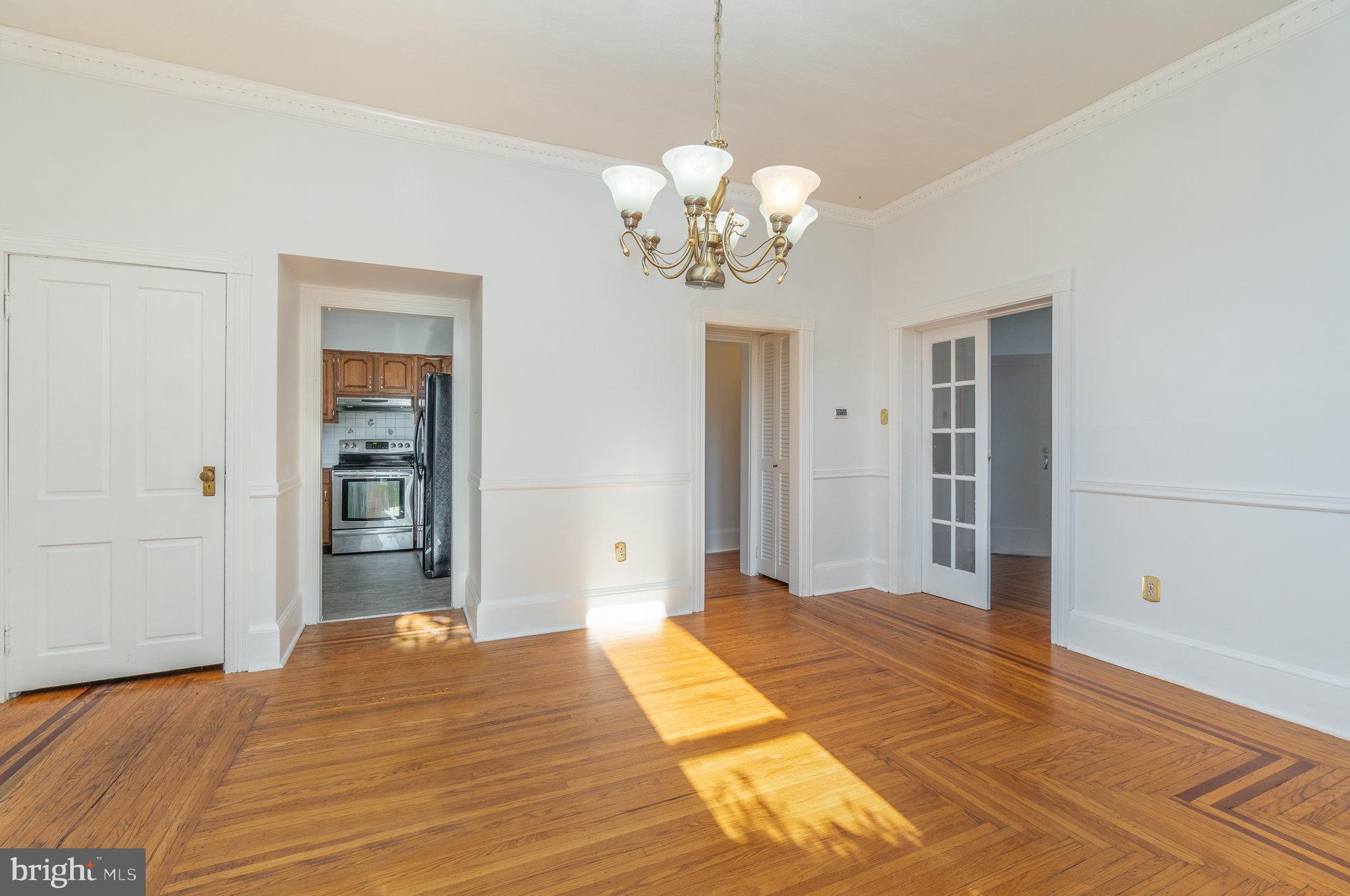 132 East St