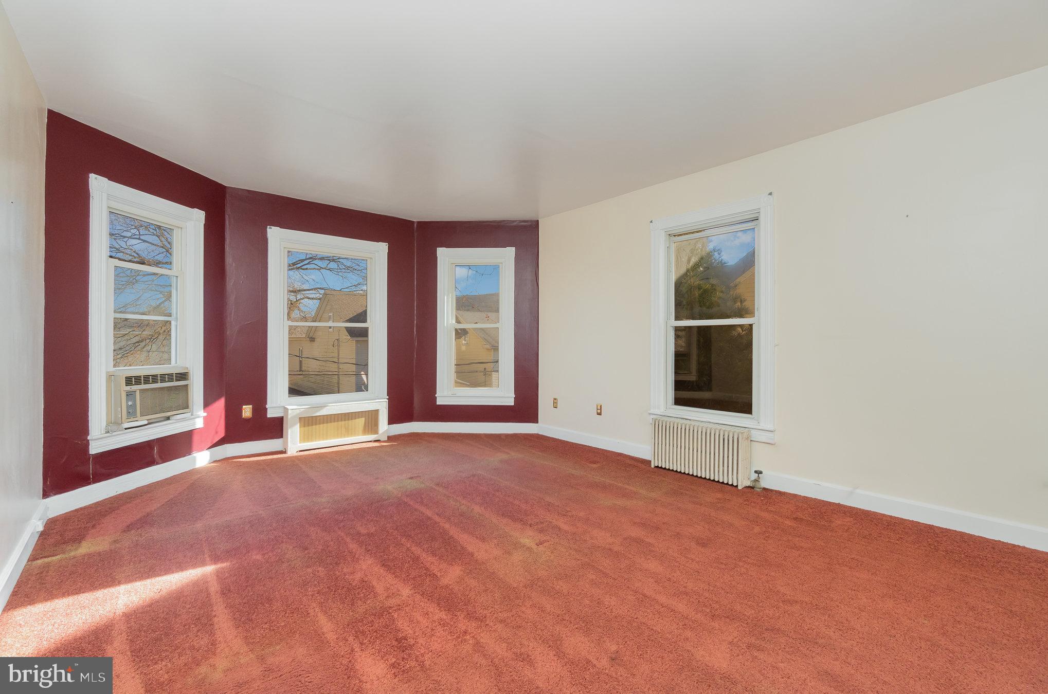 132 East St